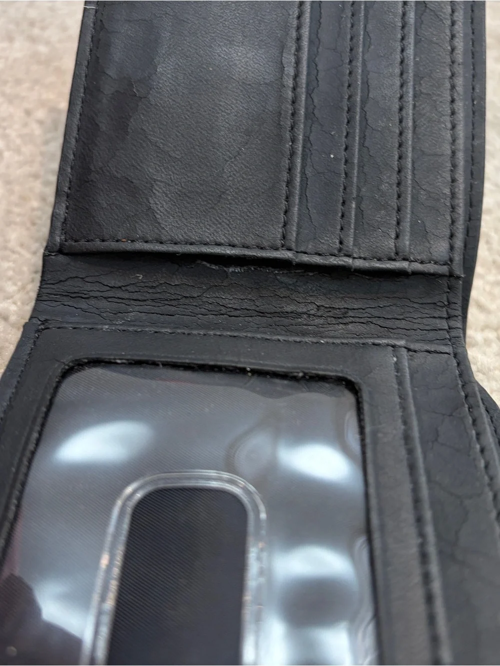 Nike Men's White and Black Graphic Bifold Wallet